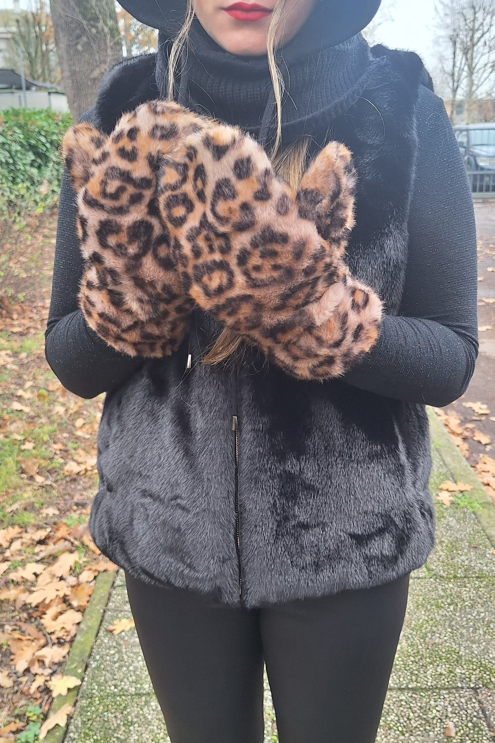 MANOPOLA ECOPELLICCIA MACULATA