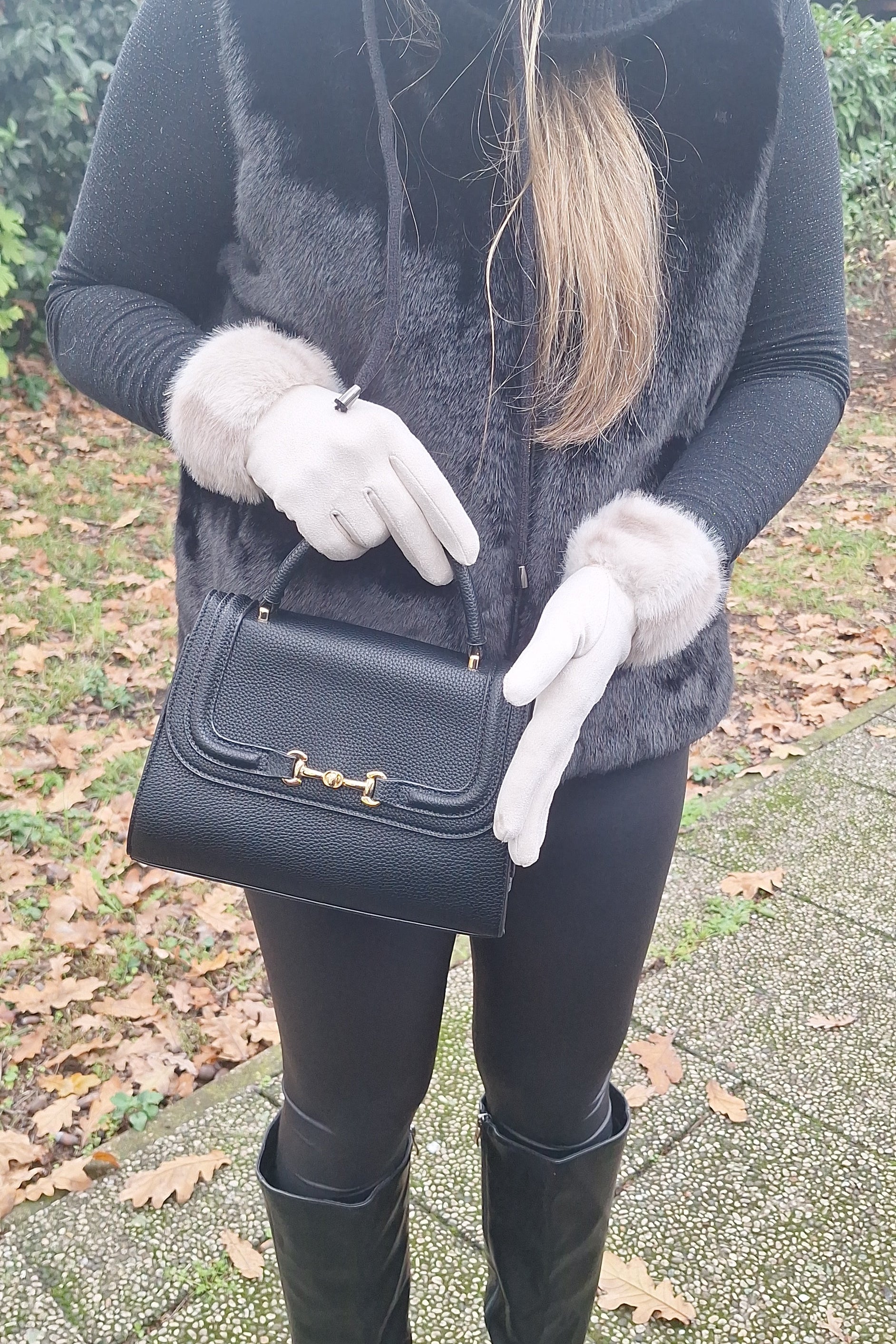 GUANTO CON BORDO ECOPELLICCIA