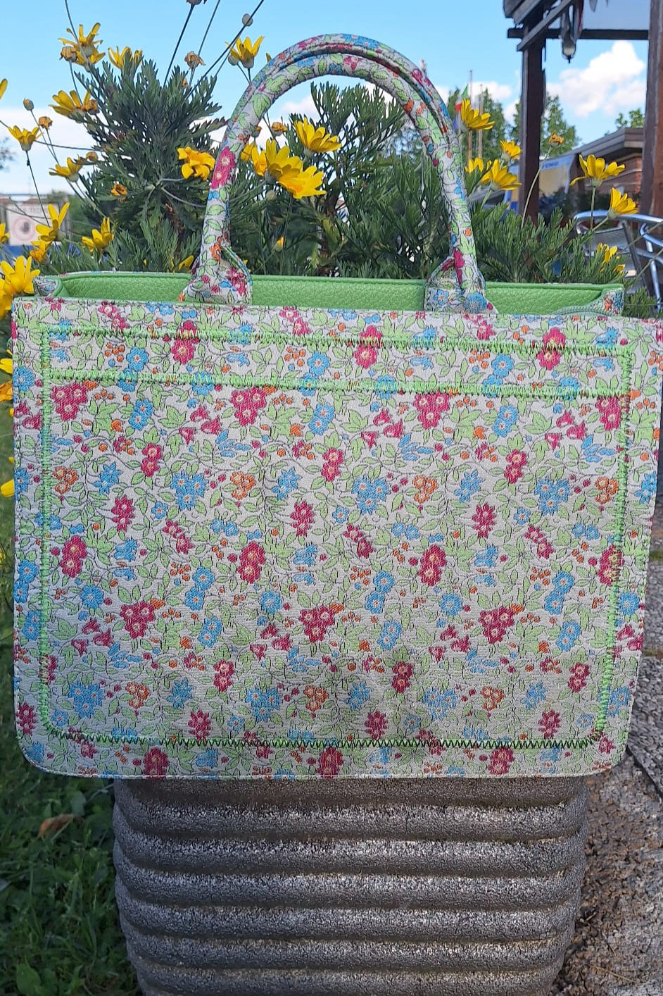 Borsa Maia