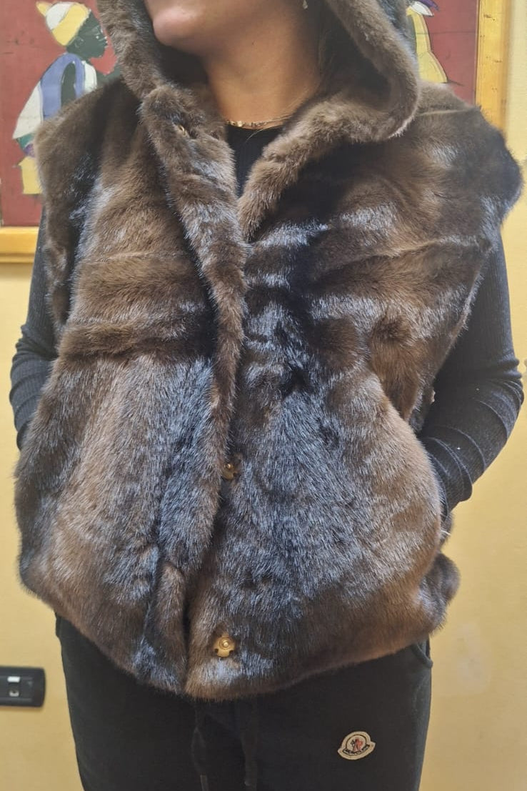 GILET ECOPELLICCIA CON CAPPUCCIO MARRONE