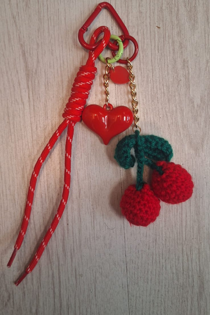 CHARMS CILIEGIA UNCINETTO E CUORE LUCIDO