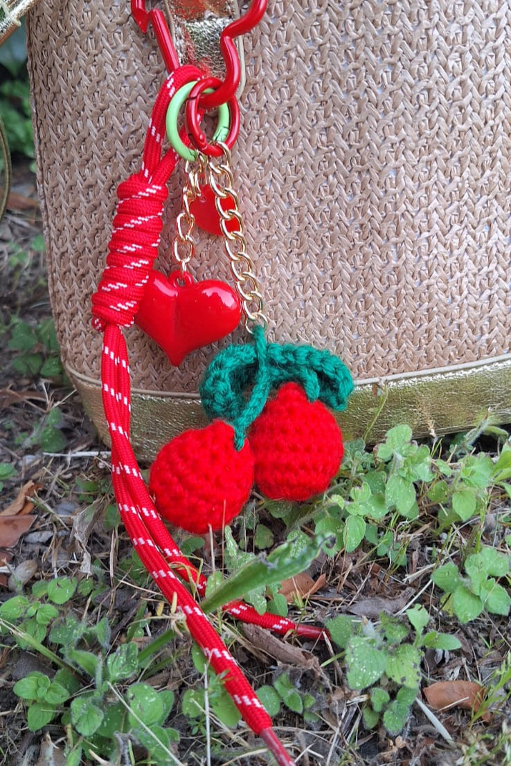 CHARMS CILIEGIA UNCINETTO E CUORE LUCIDO