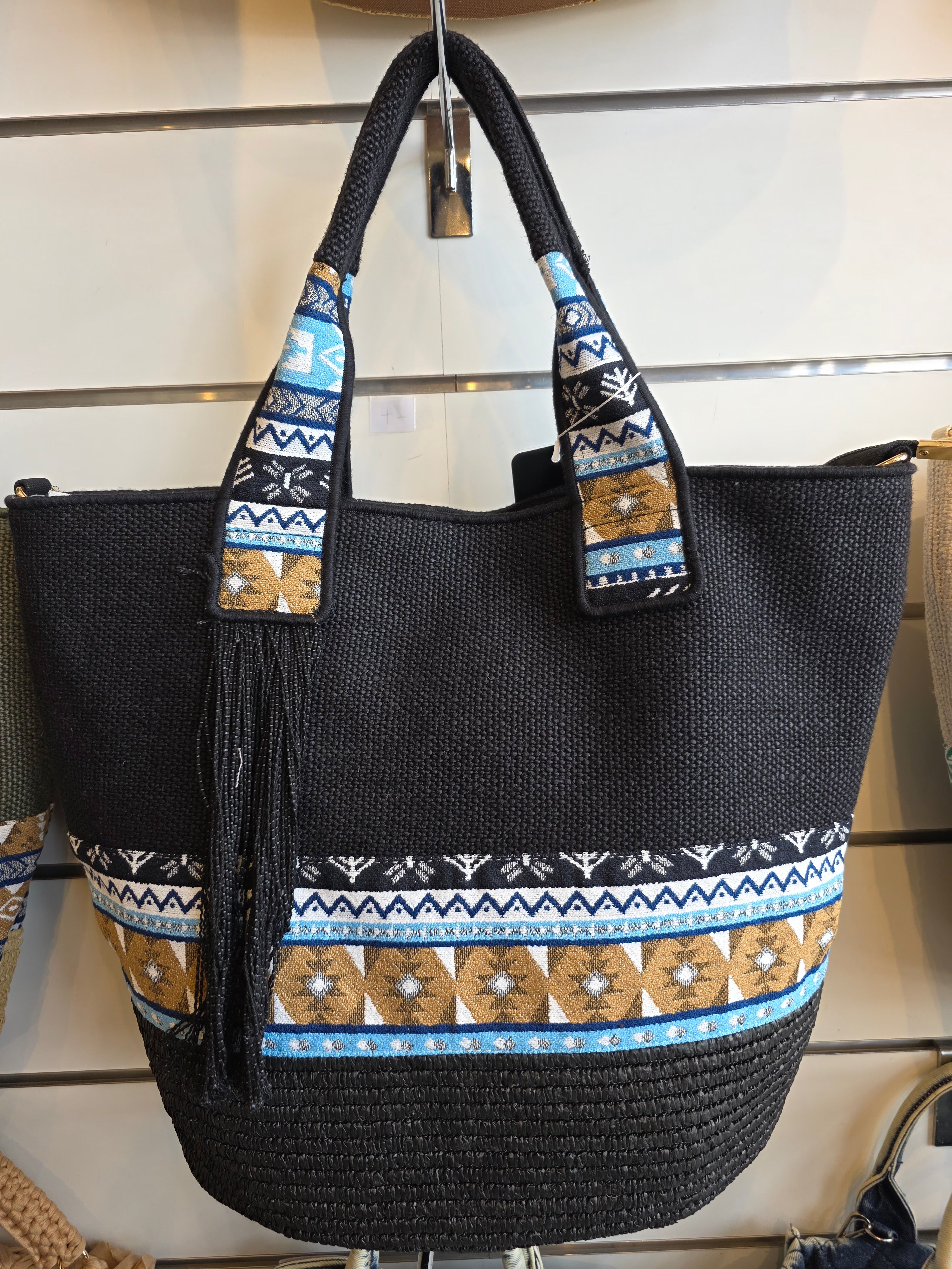 BORSA AZTECA AURI