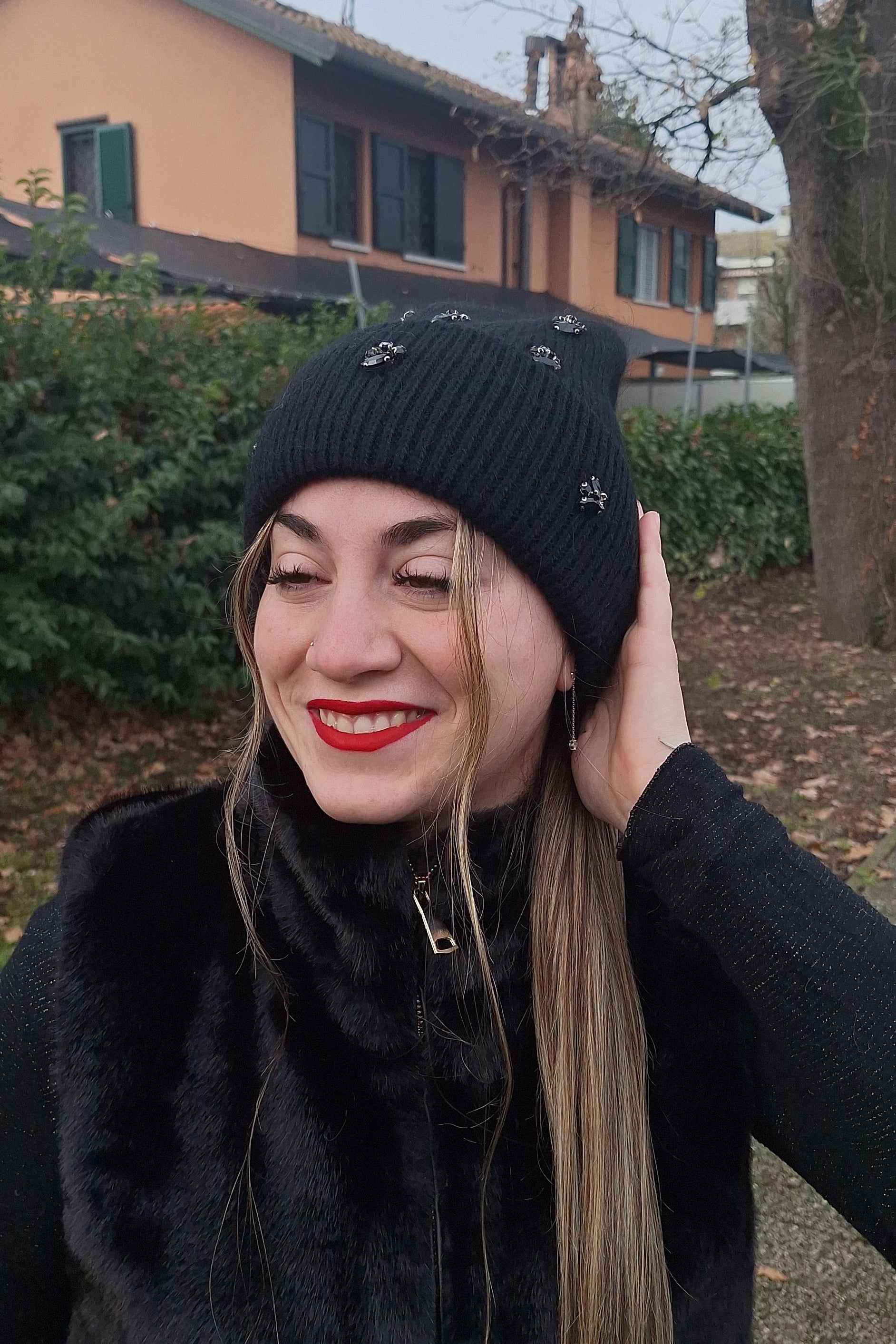 CUFFIA LANA RIVOLI NERA