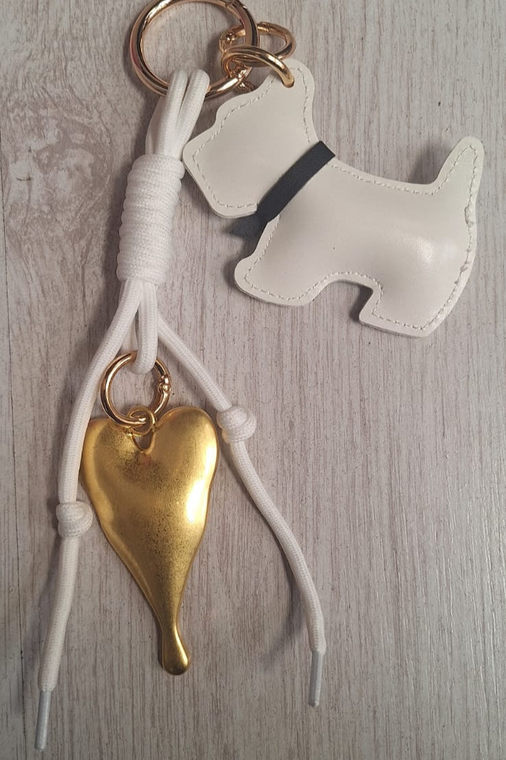 CHARMS CANE ECOPELLE BIANCO CON CUORE METALLO ORO