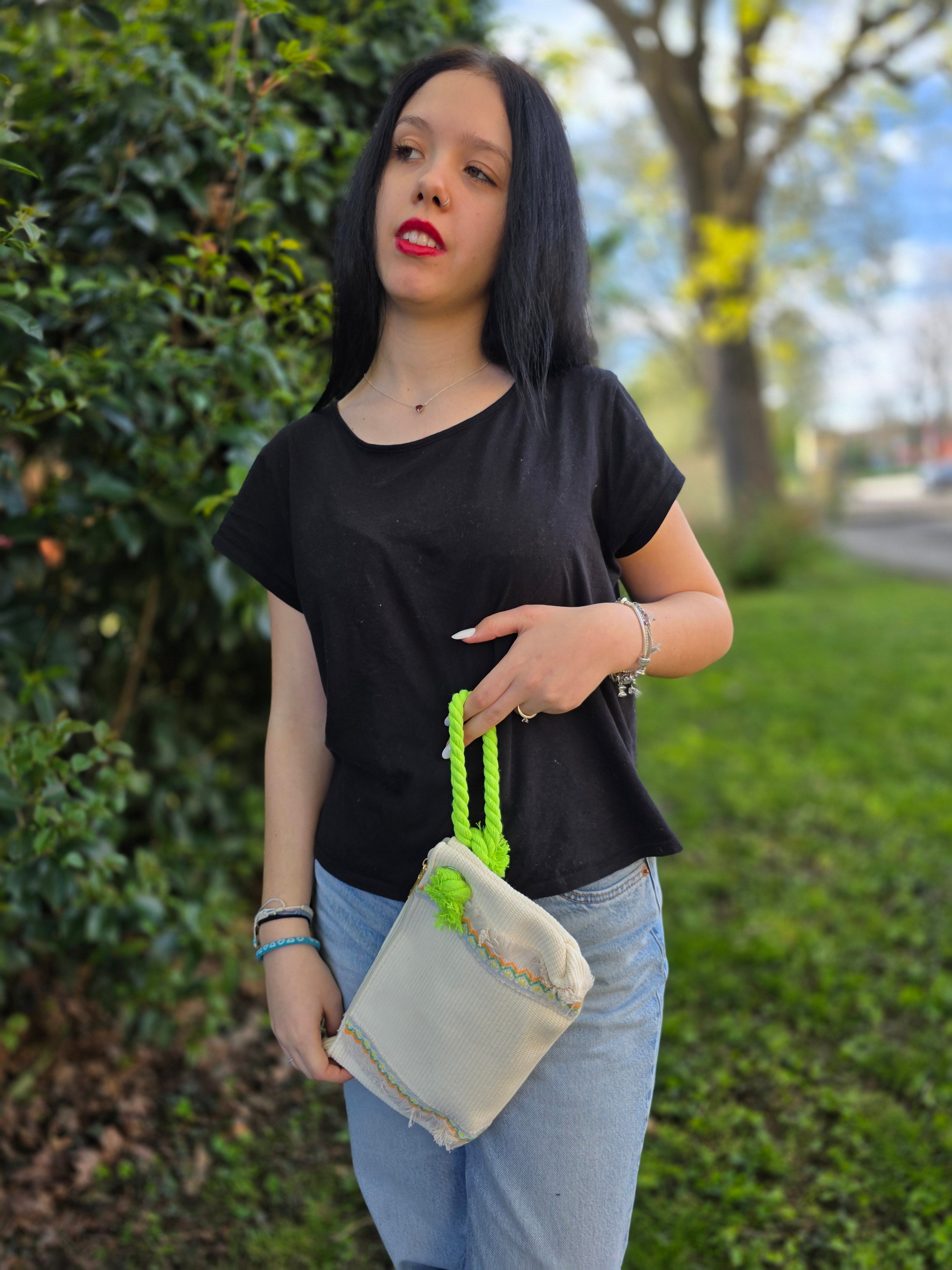POCHETTE JUTA CON LACCIO