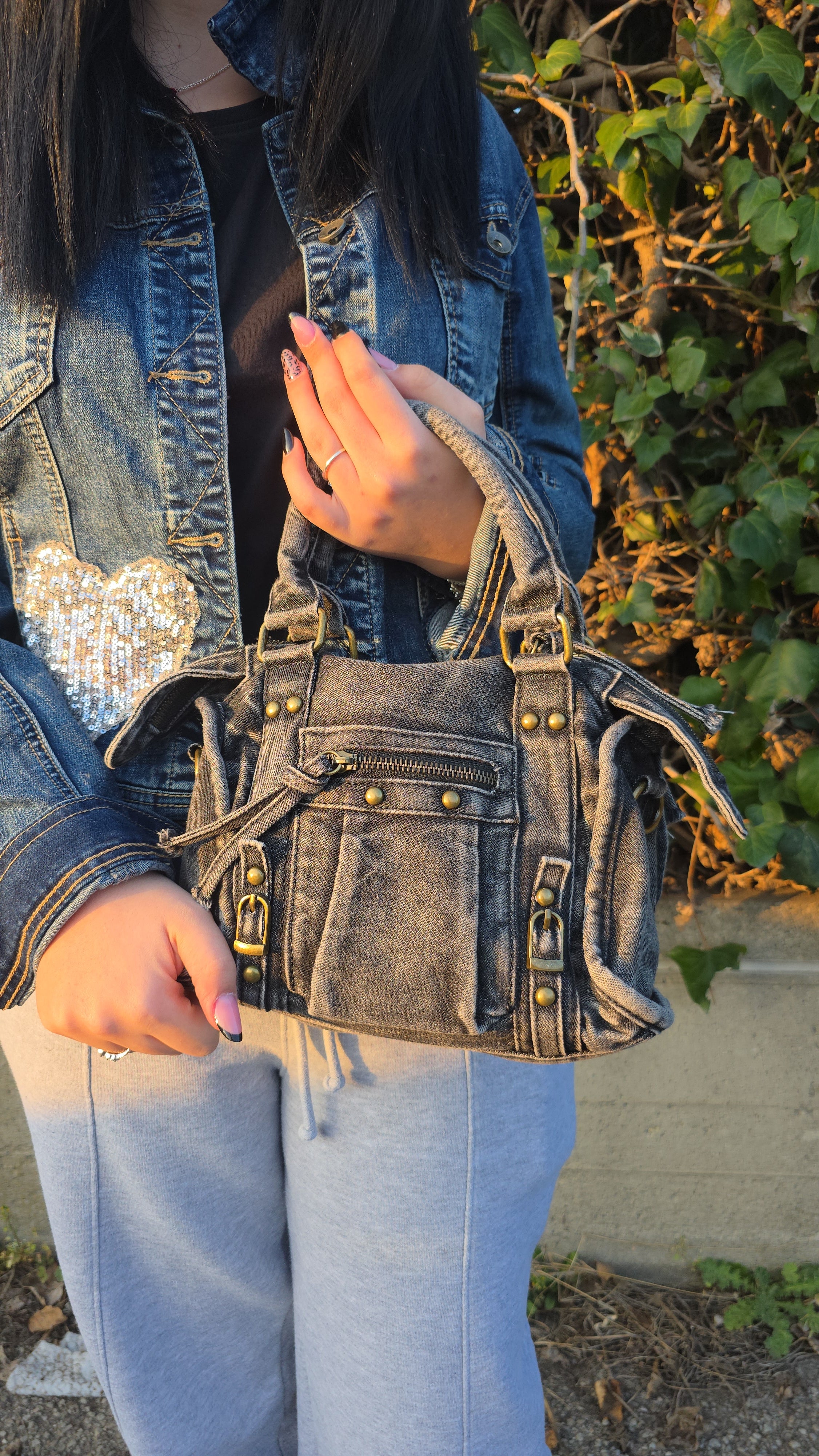 BORSA JEANS MEDIA