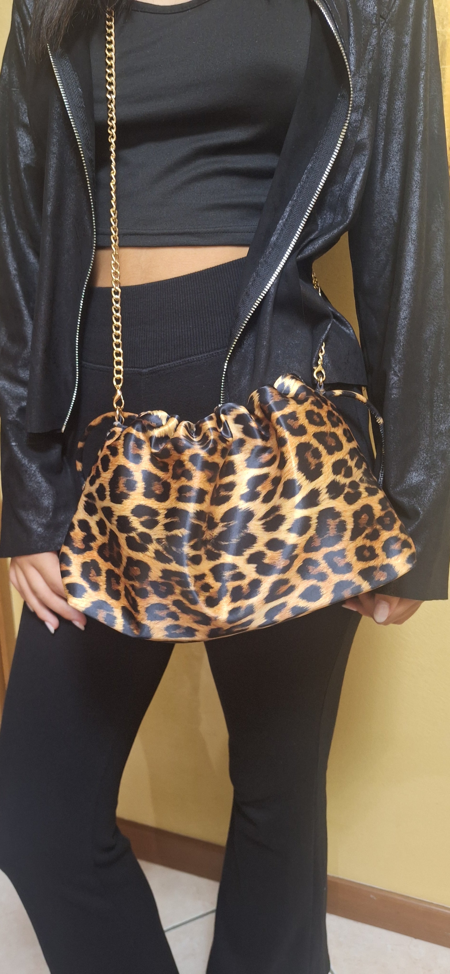 CLOUTH MACULATA LISCIA