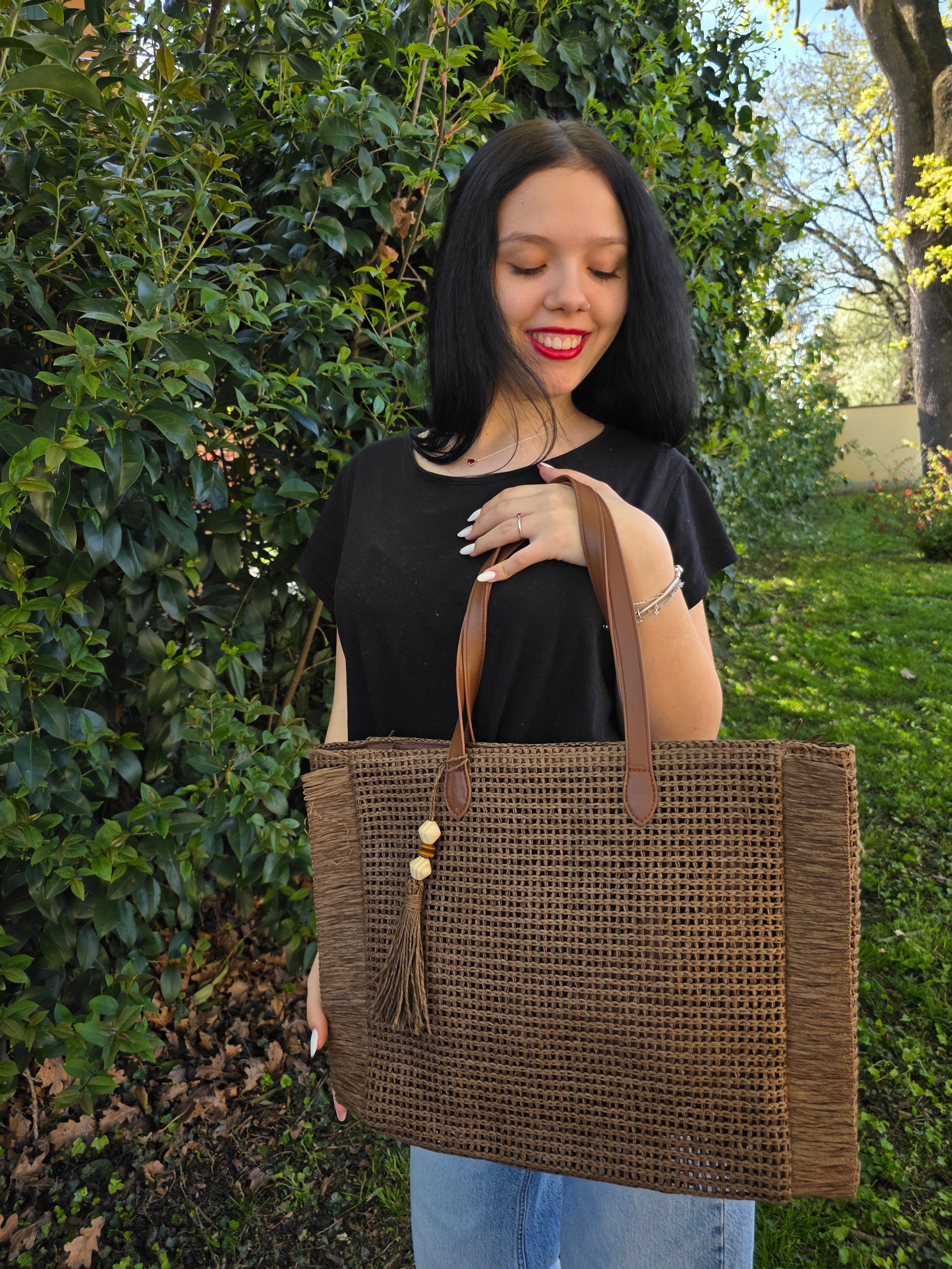 BORSA RAFFIA CON FRANGE LATERALI