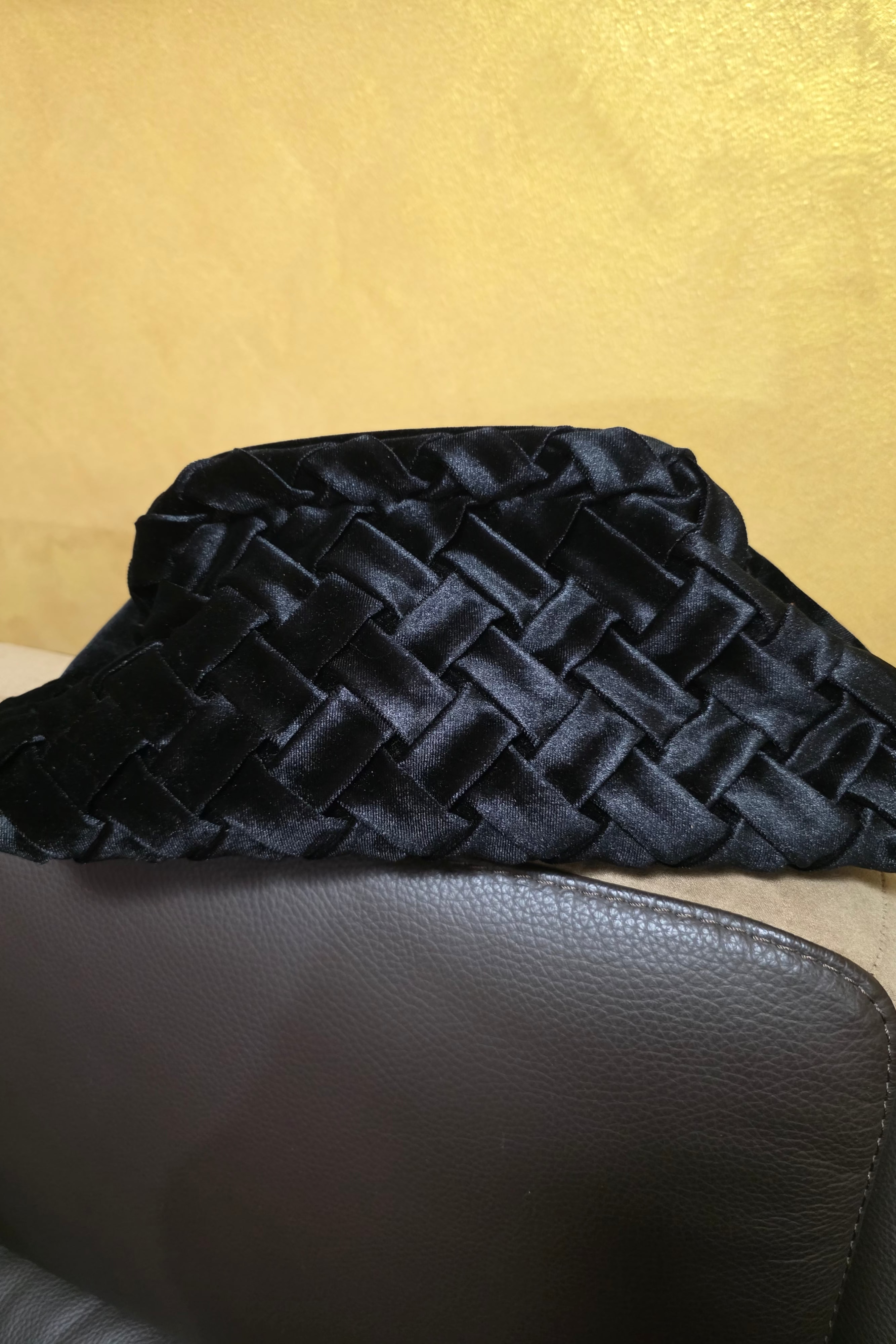 CLUTCH INTRECCIATA VELLUTO NERO