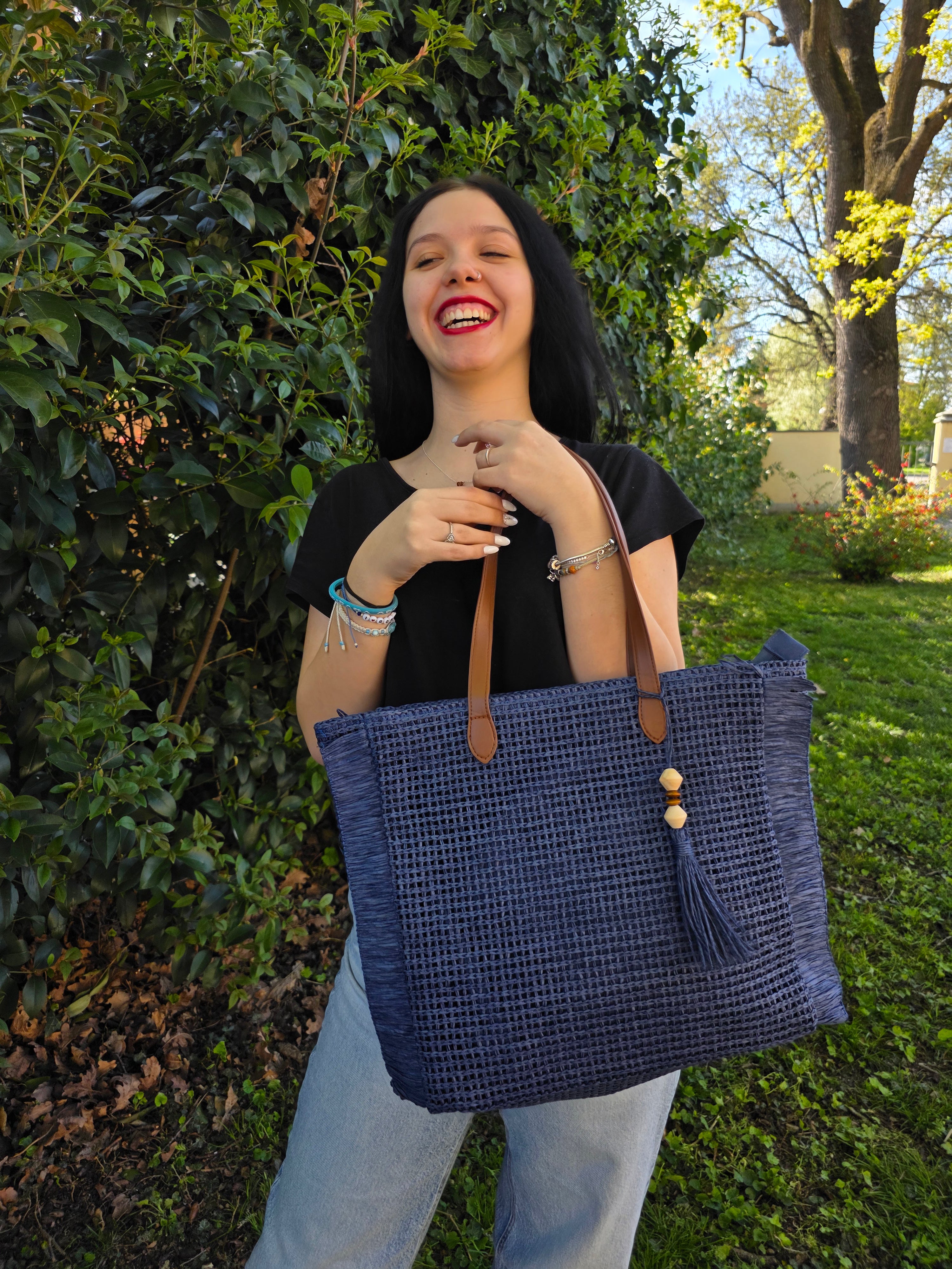 BORSA RAFFIA CON FRANGE LATERALI
