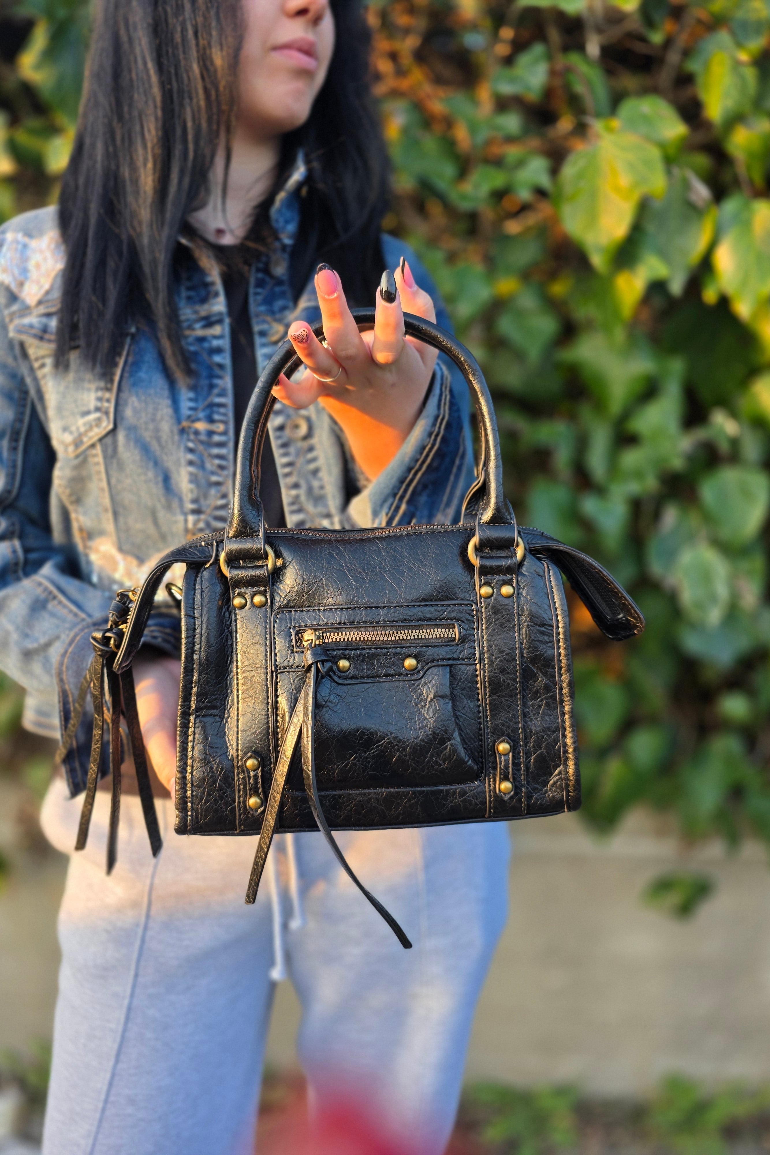 BORSA ECOPELLE NERA ZIP